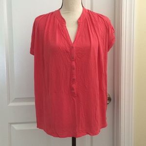 Free with Bundle! Gap Soft Top